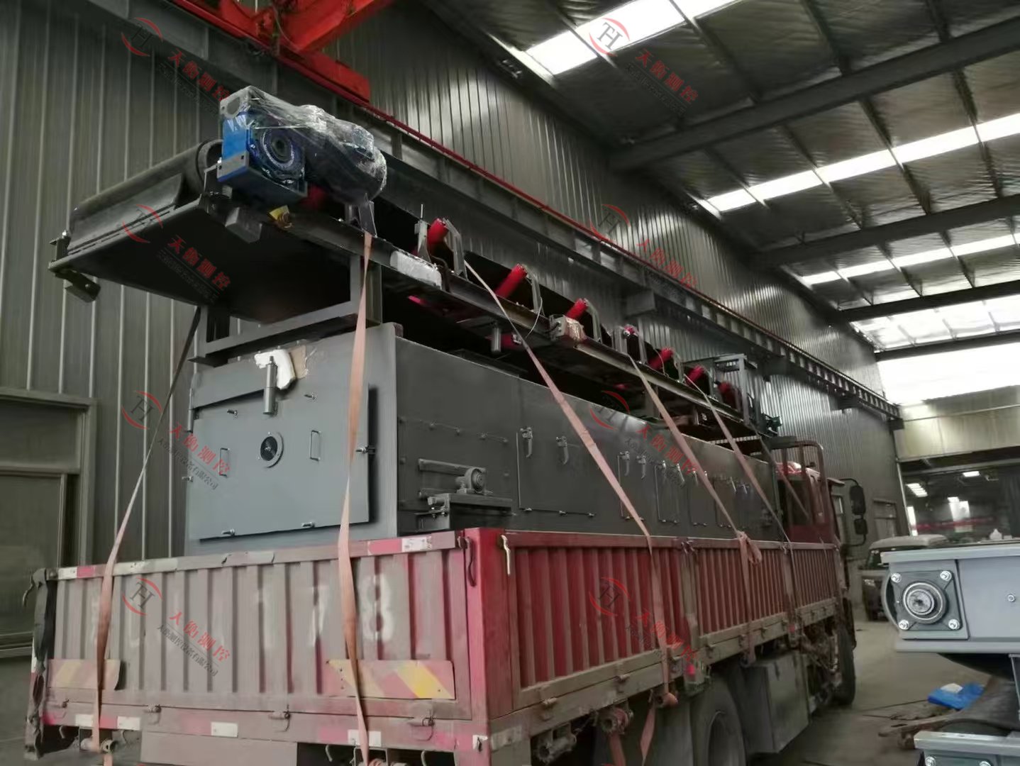 JCG全封闭式称重皮带式给料机